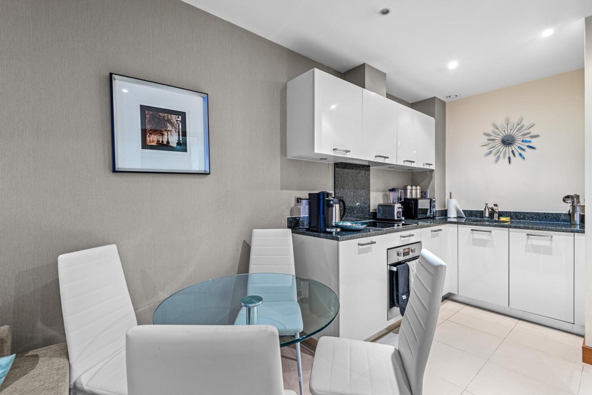 Londwell, Chelsea Living, Central Flat With Balcony 伦敦 外观 照片
