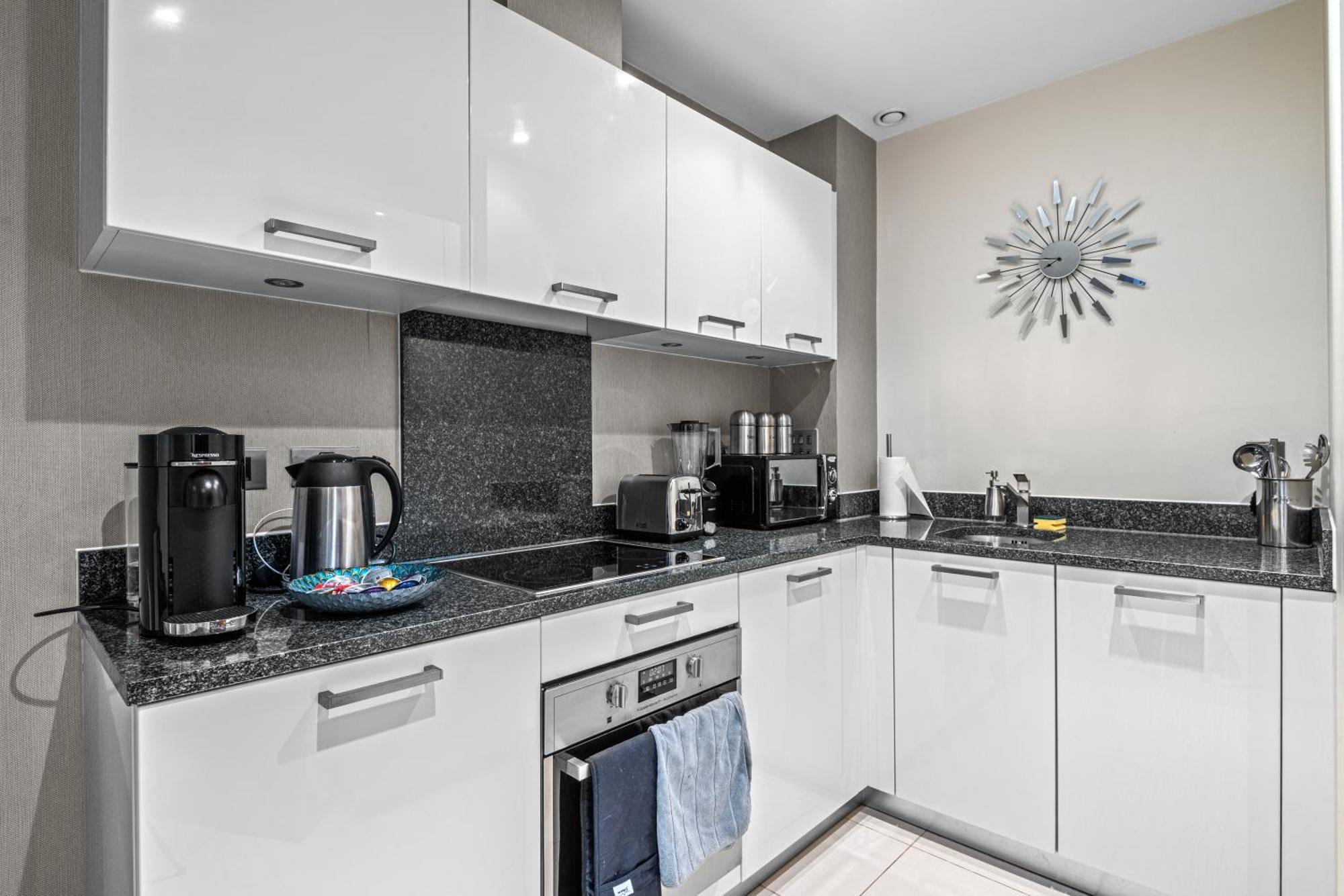 Londwell, Chelsea Living, Central Flat With Balcony 伦敦 外观 照片
